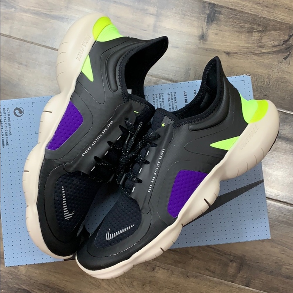 WMNS NIKE FREE RN 5.0 SHIELD black/metallic silver